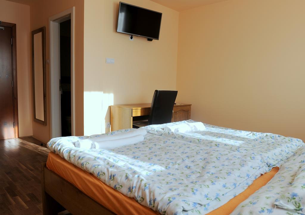Kovacs Hotel Es Etterem