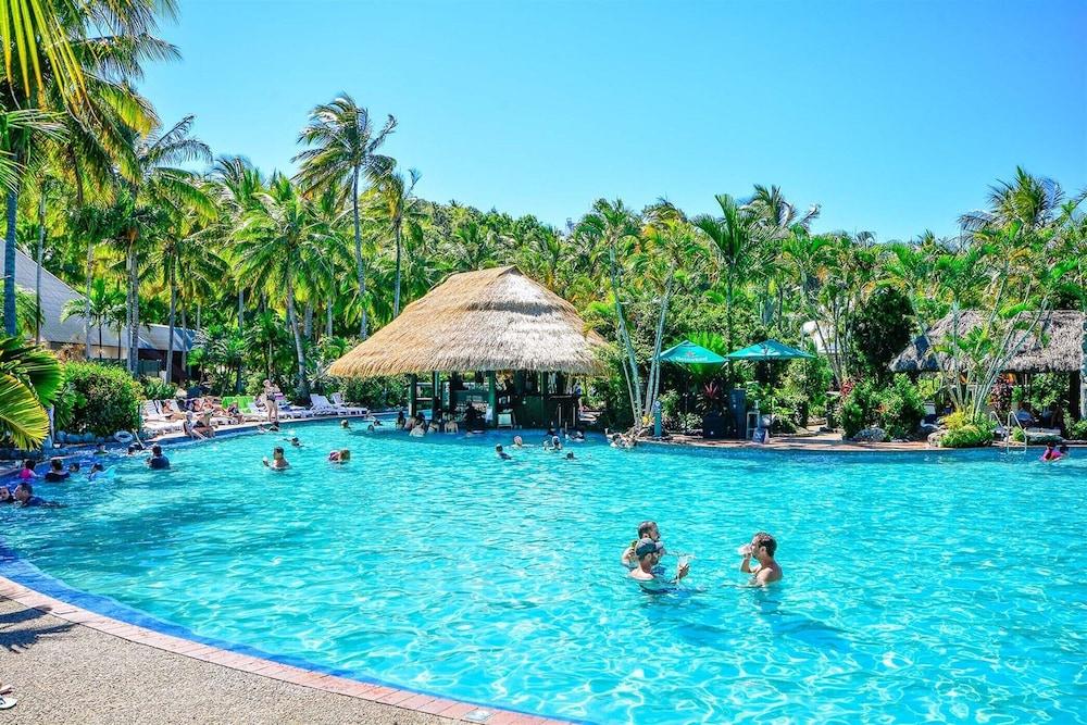 Beach Lodges