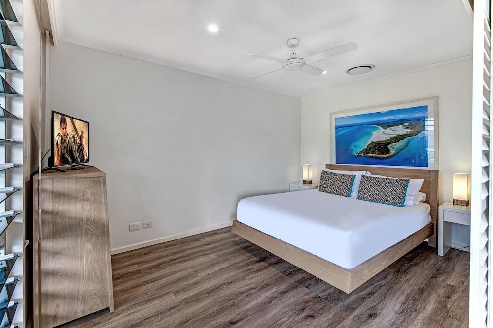 Beach Lodges
