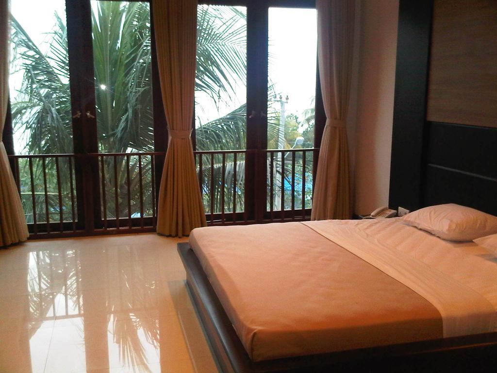 Surya Kencana Seaside Hotel