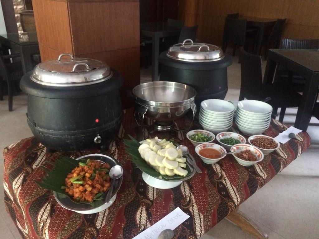 Surya Kencana Seaside Hotel