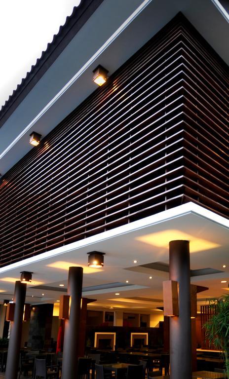 Surya Kencana Seaside Hotel