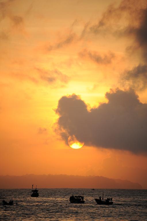 Surya Kencana Seaside Hotel