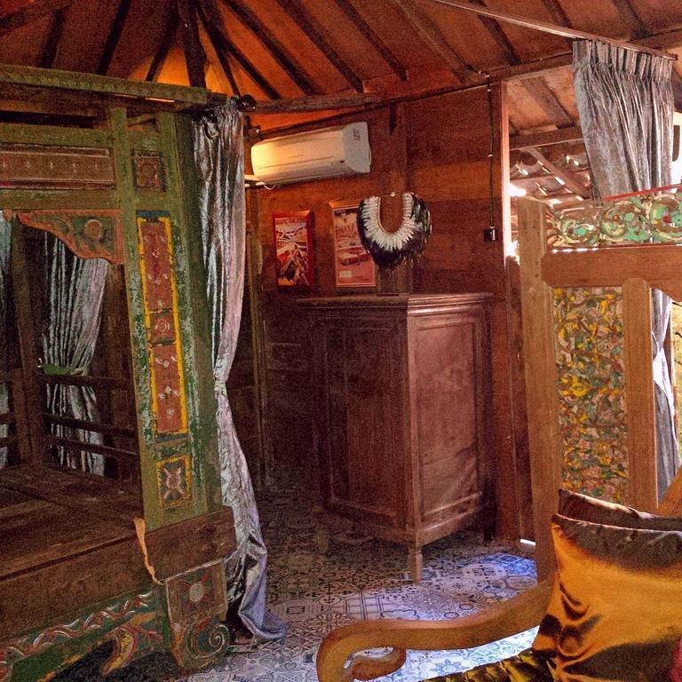 The Ermaja's Pavilion Hotel