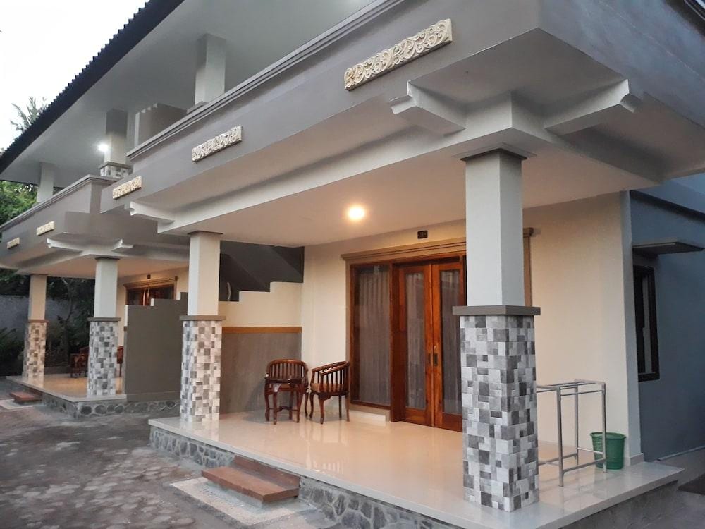 Puri Bali Hotel