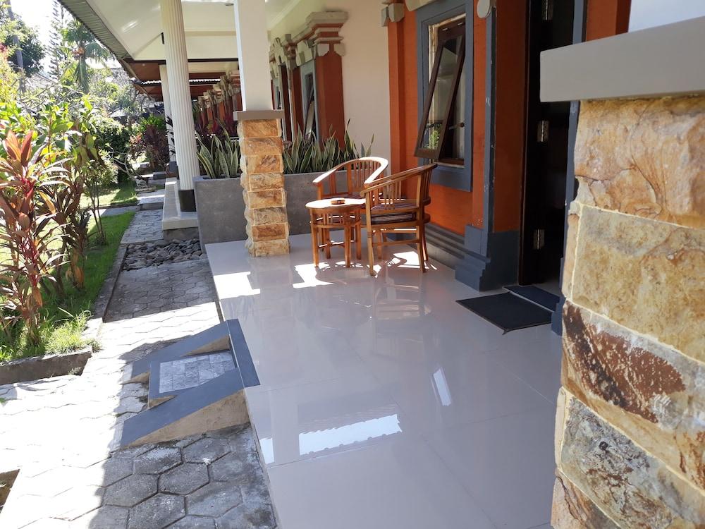 Puri Bali Hotel