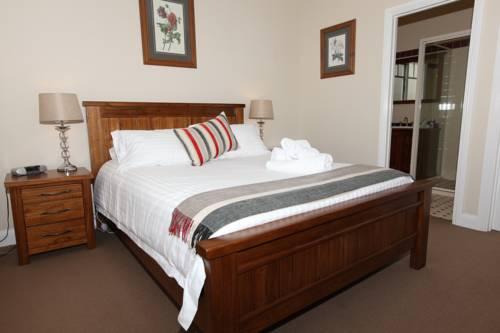 House on the Hill Bed & Breakfast