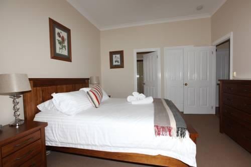 House on the Hill Bed & Breakfast