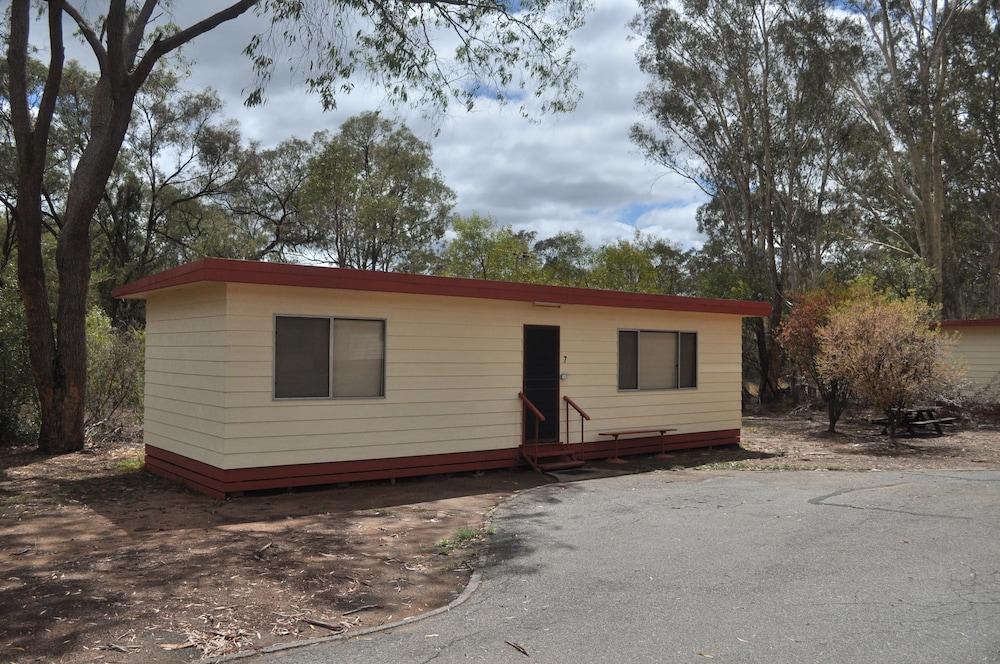 Wagon Wheel Motel & Units
