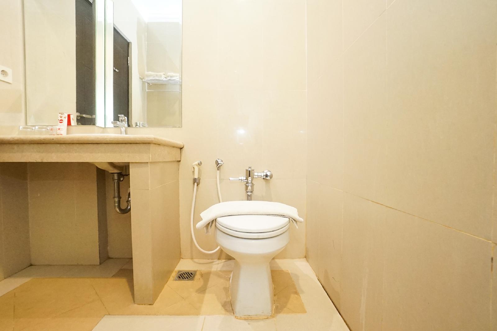 Hotel Dalwa Syariah By OYO Rooms