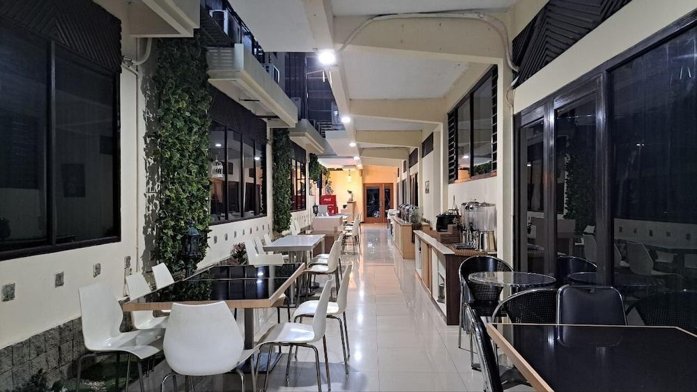 Hotel Permata Hijau