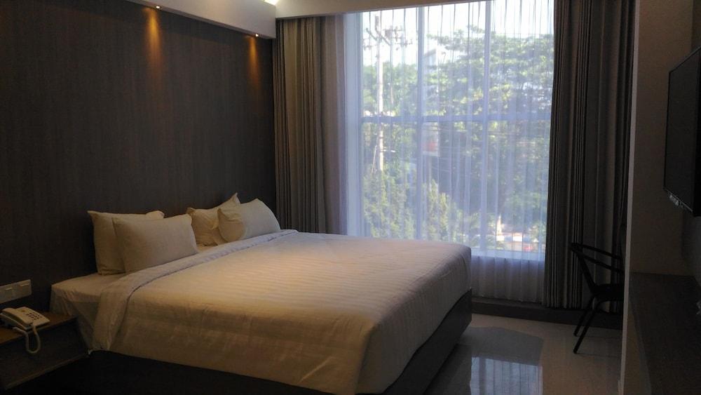 Hotel Kharisma Madiun