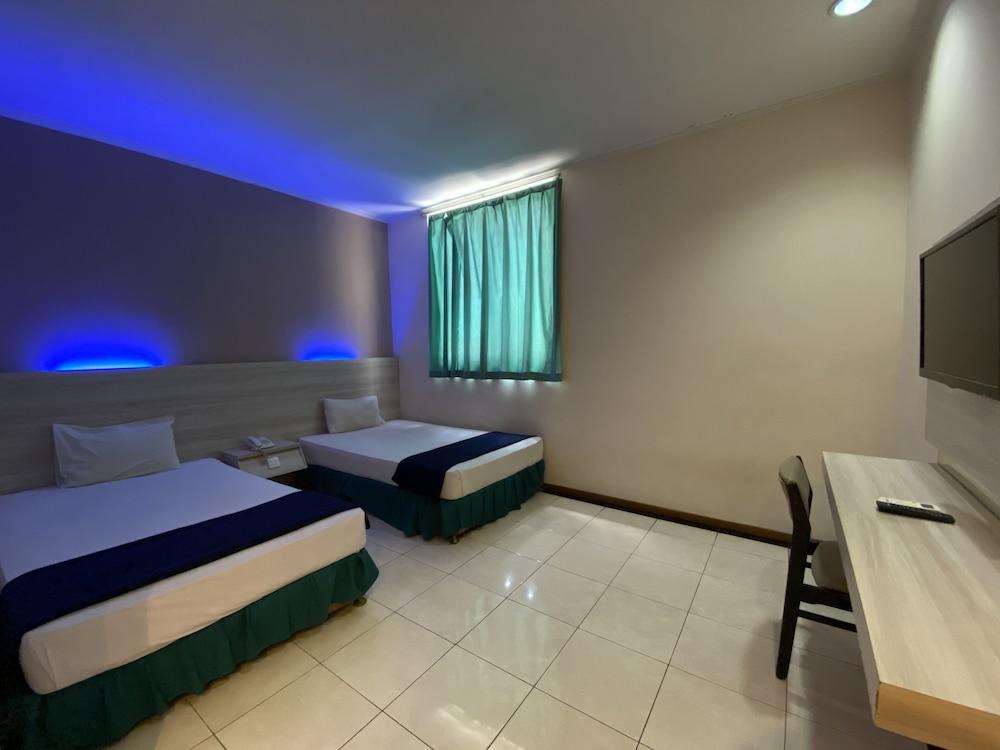 Hotel Kharisma Madiun