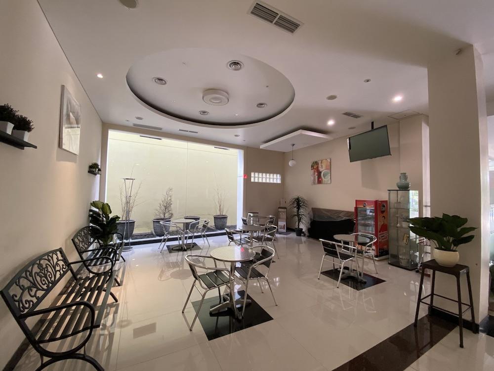 Hotel Kharisma Madiun