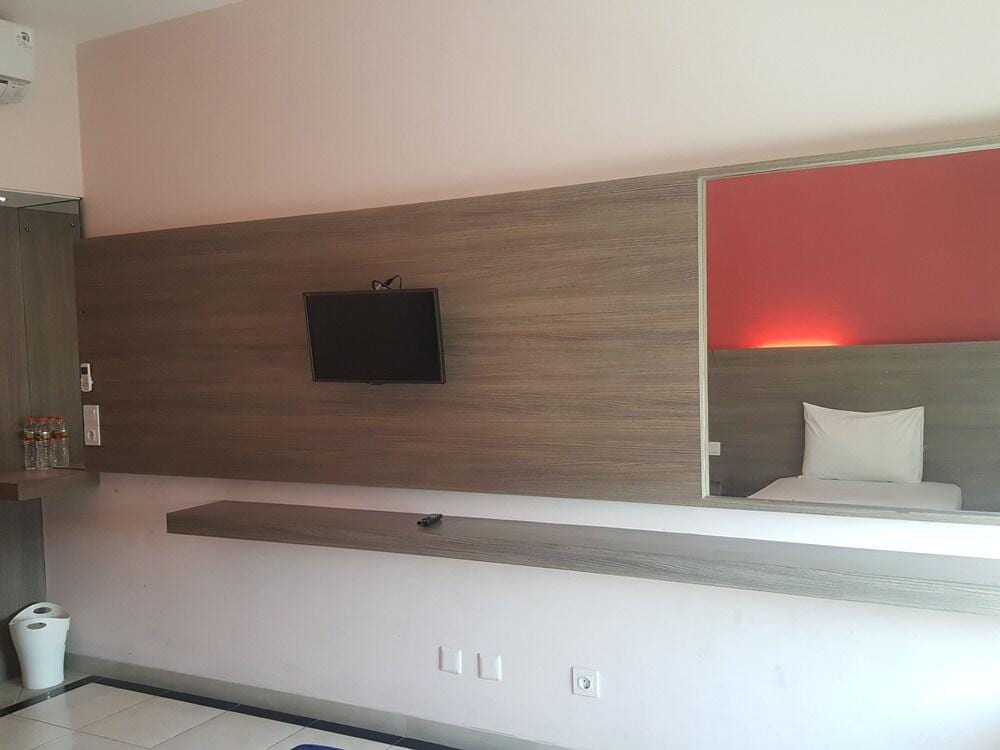 Hotel Kharisma Madiun