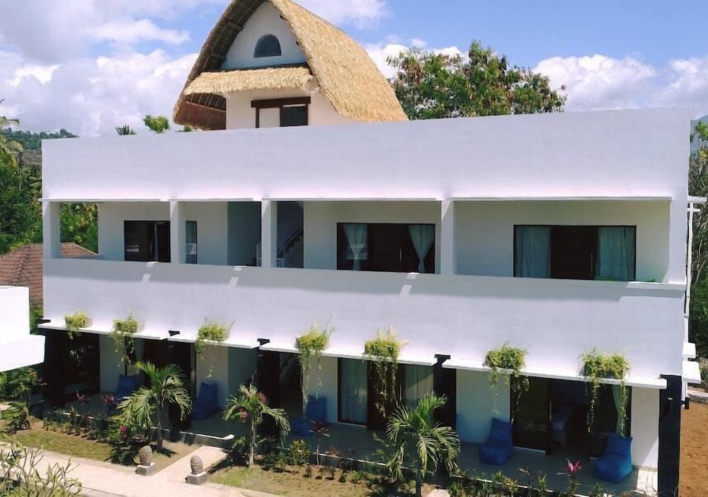 Bunga Laut Bungalow