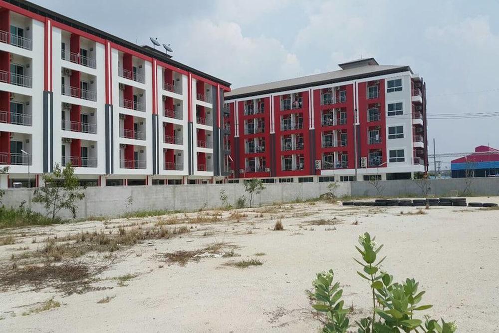 Apartment Baan Khun Mae
