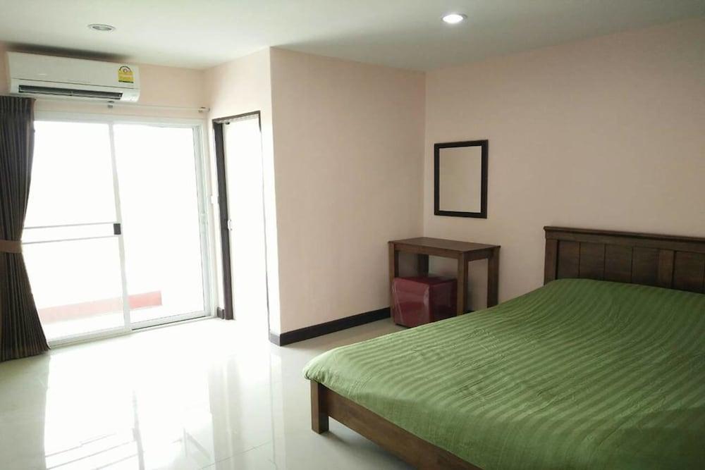 Apartment Baan Khun Mae