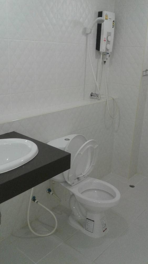 Apartment Baan Khun Mae