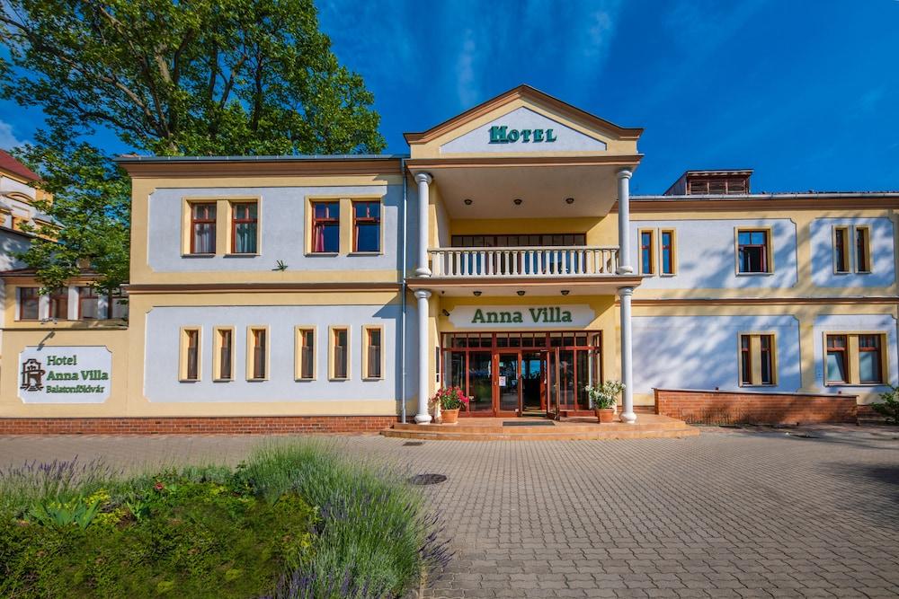 Anna-Mária Villa Hotel
