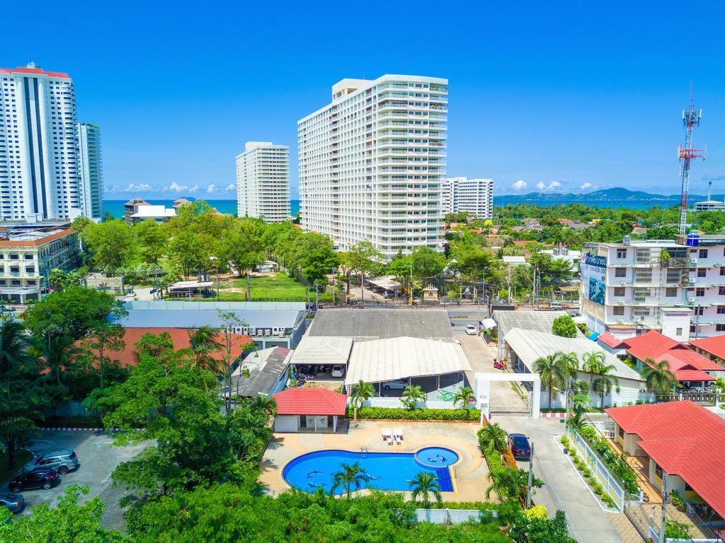 Royal Park Pool Villa Pattaya
