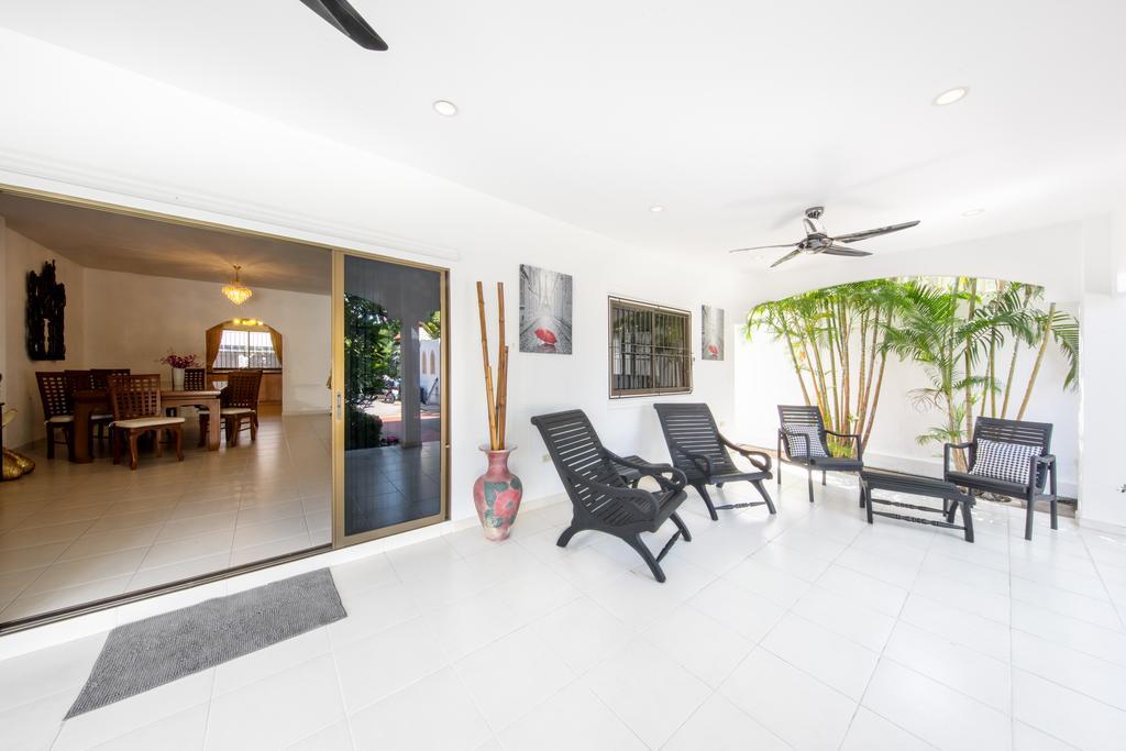 Royal Park Pool Villa Pattaya