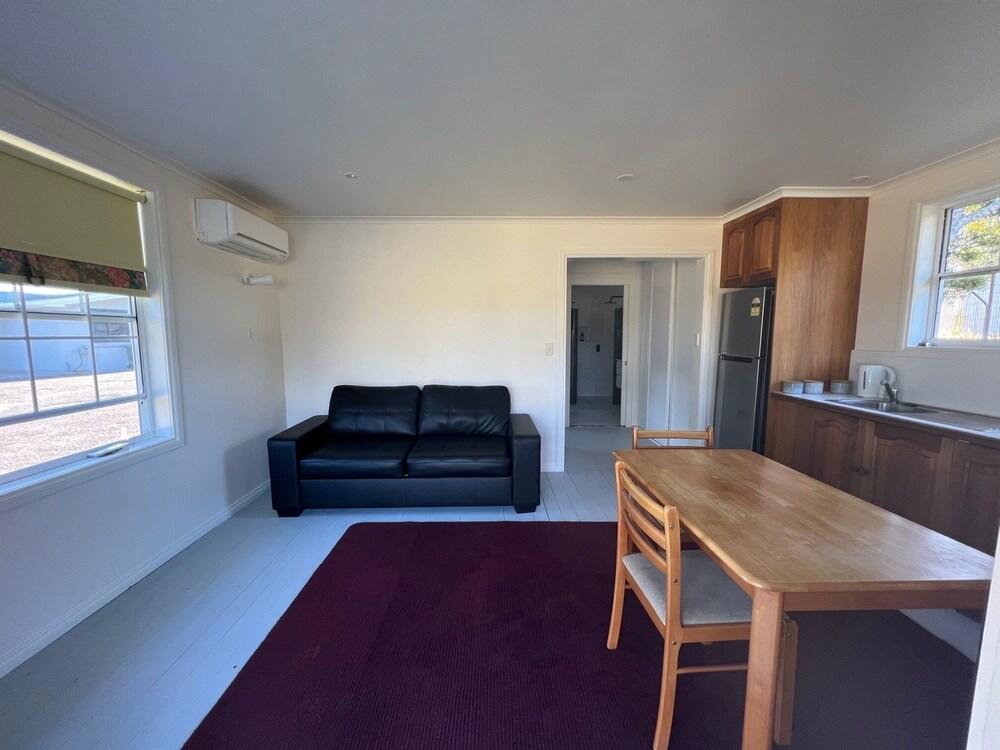 Glenaire Apartments