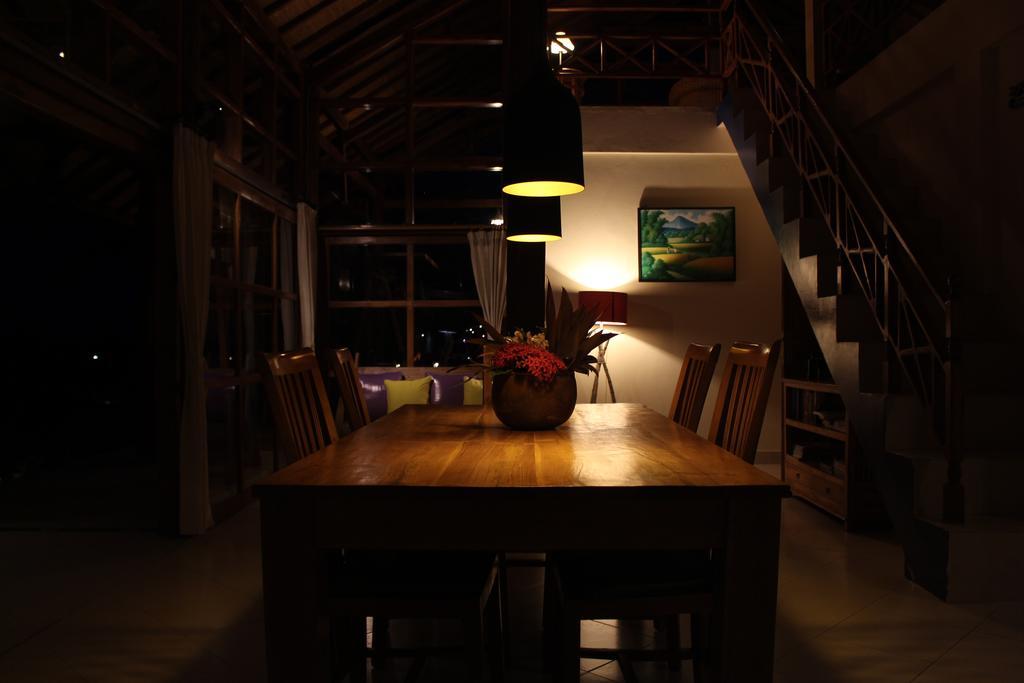 Ume Cantik Villa