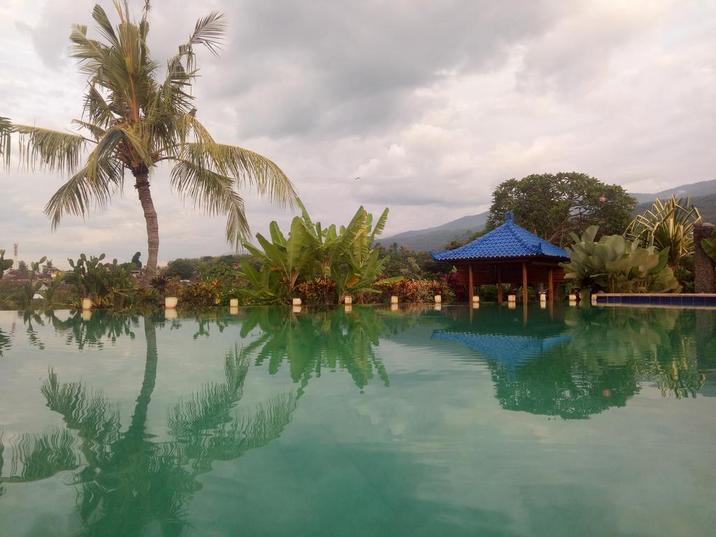 Ume Cantik Villa