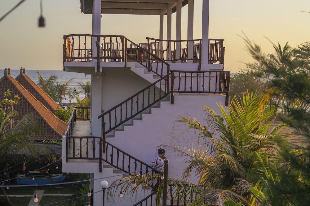 The Anara Surfing Camp