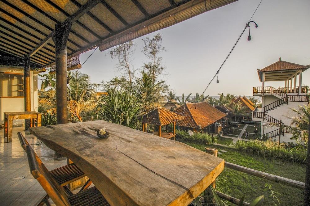 The Anara Surfing Camp