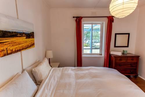 Antechamber Bay Retreats