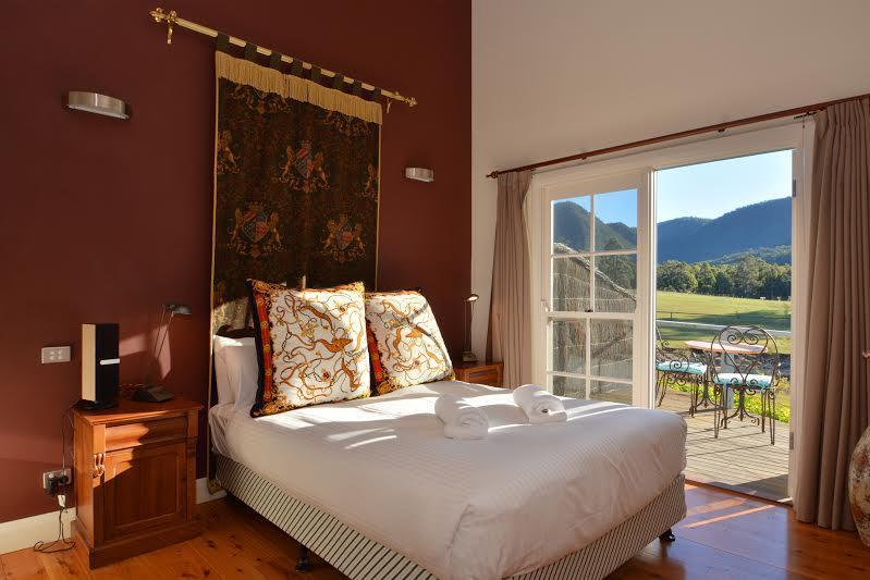 Brokenback Views Country Estate