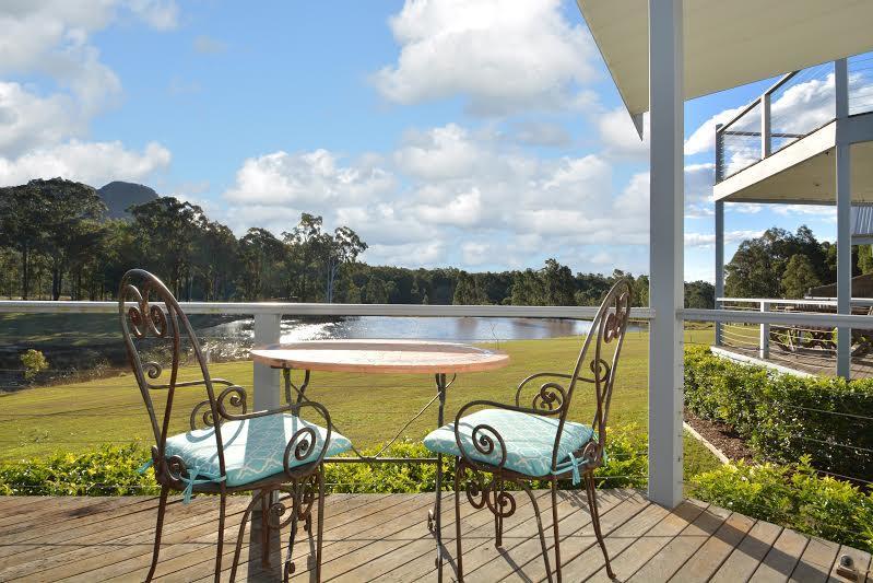 Brokenback Views Country Estate