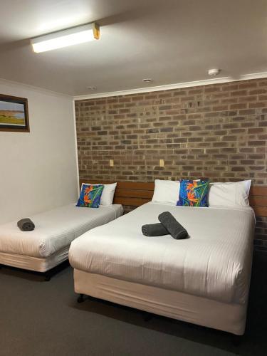 Lake Albert Motel