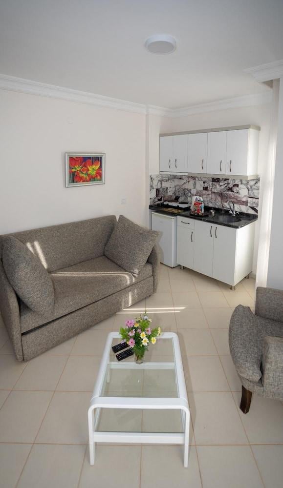 Mitos Apartments