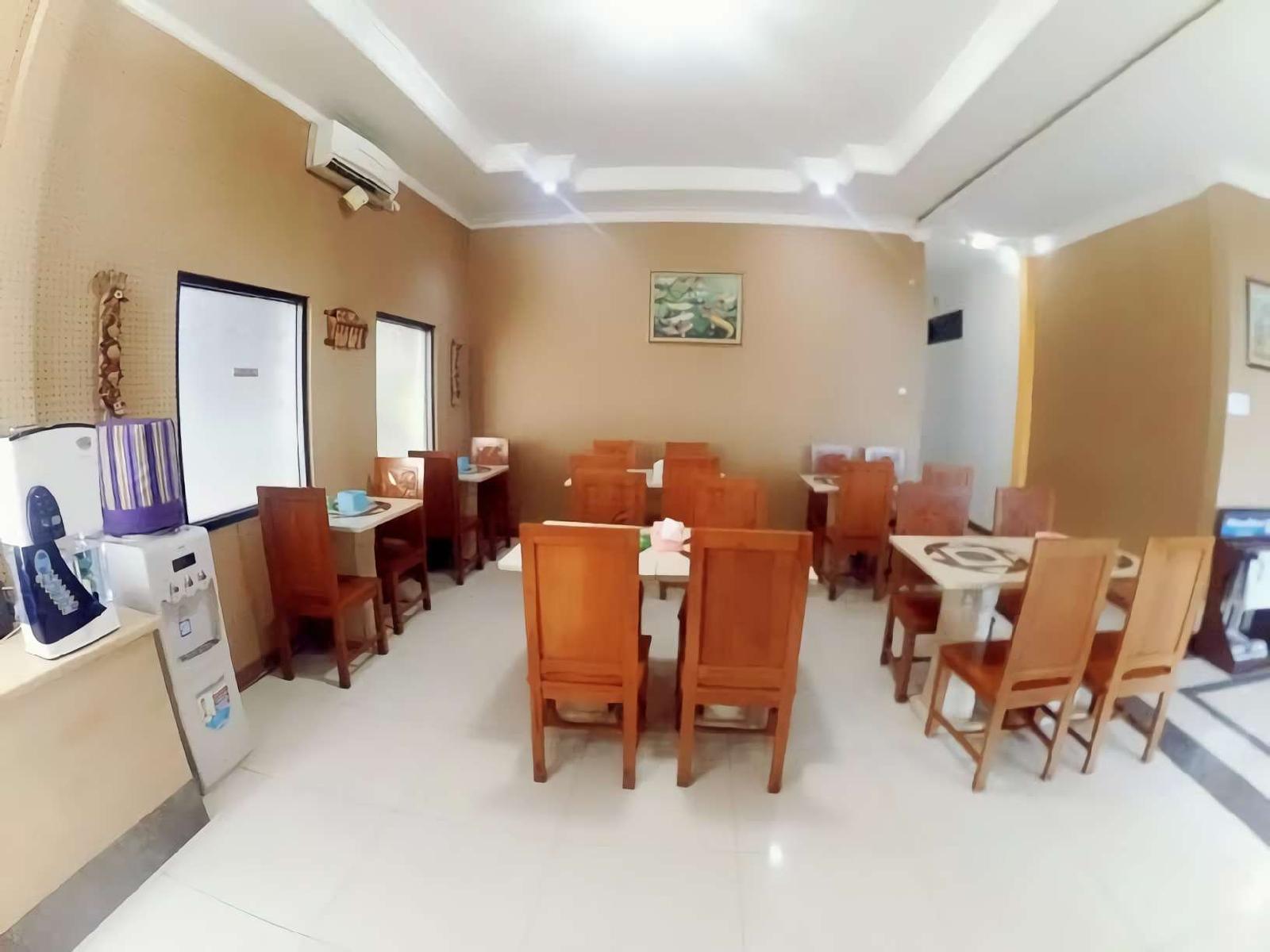 Khalista Hotel