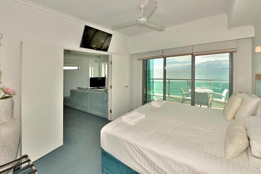 Waters Edge Luxury @ Mandurah - By The Sea Apartment
