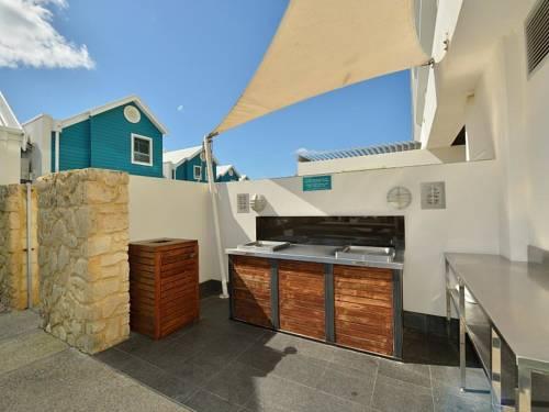 Waters Edge Luxury @ Mandurah - By The Sea Apartment