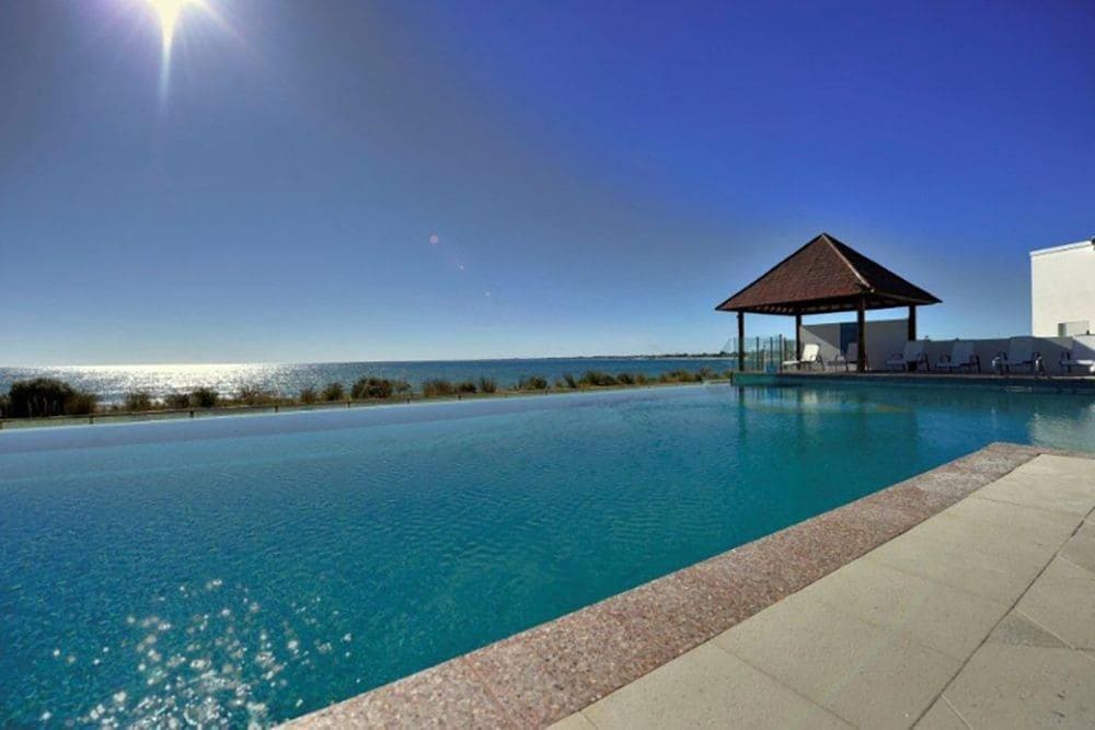 Waters Edge Luxury @ Mandurah - By The Sea Apartment