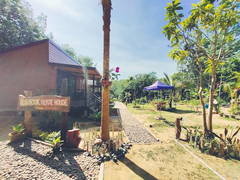 Kohmook Nurse House
