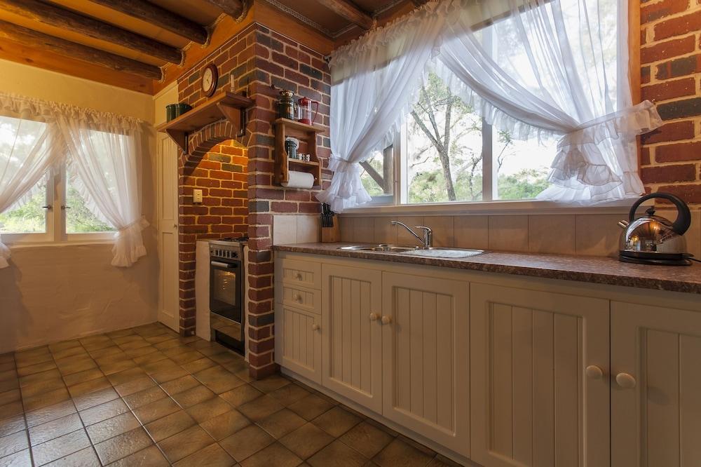 William Bay Country Cottages