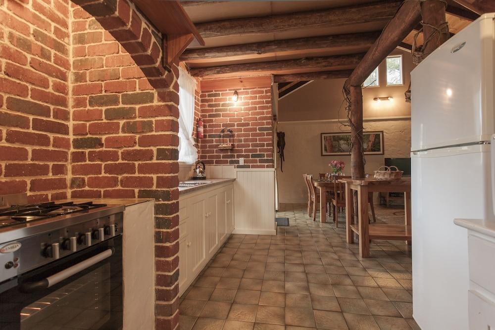 William Bay Country Cottages