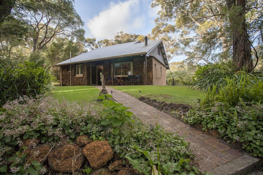 William Bay Country Cottages