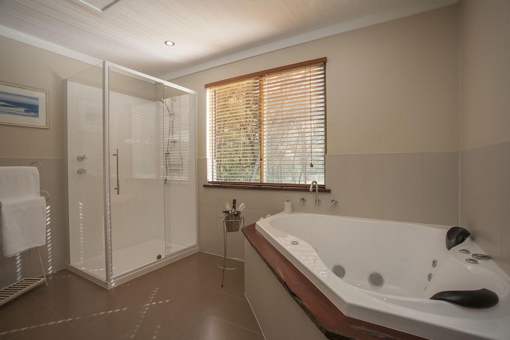 William Bay Country Cottages