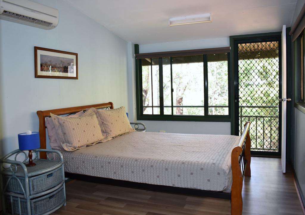 Parry Creek Farm Tourist Resort & Carava