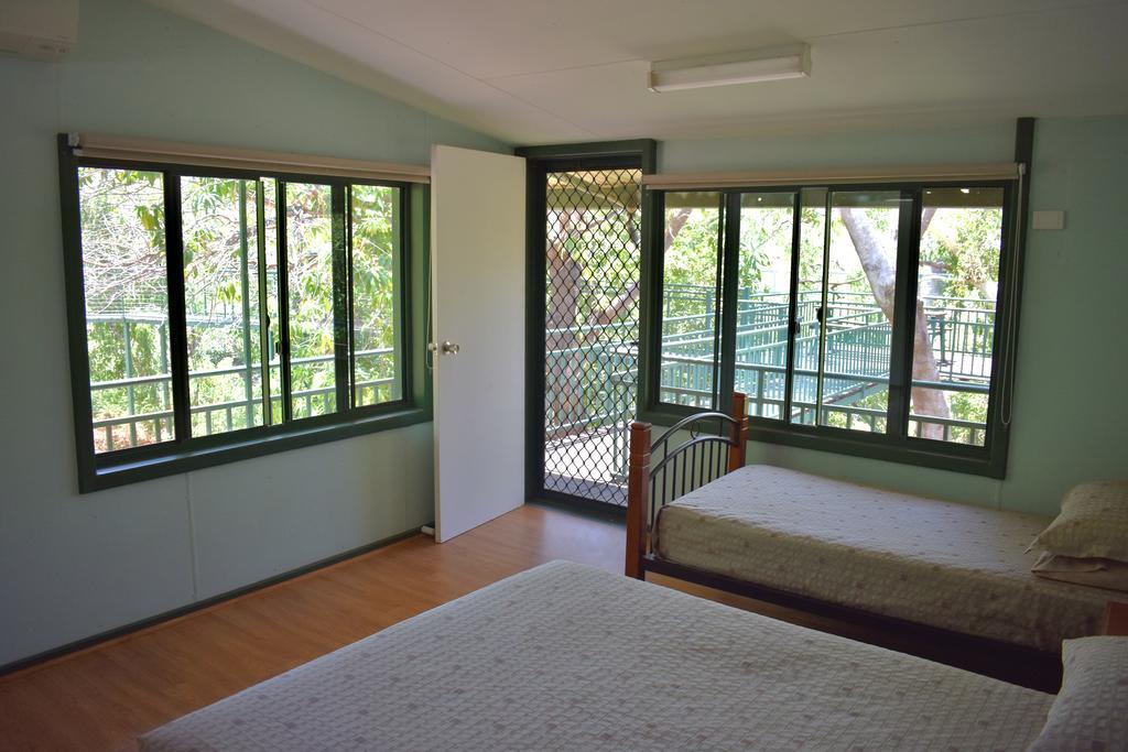 Parry Creek Farm Tourist Resort & Carava