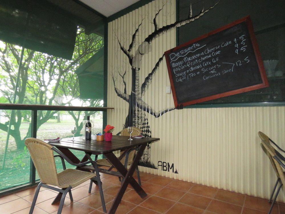 Parry Creek Farm Tourist Resort & Carava