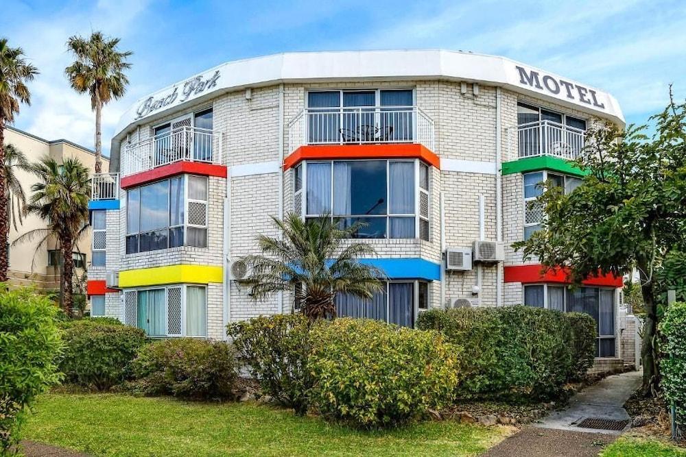 Beach Park Motor Inn