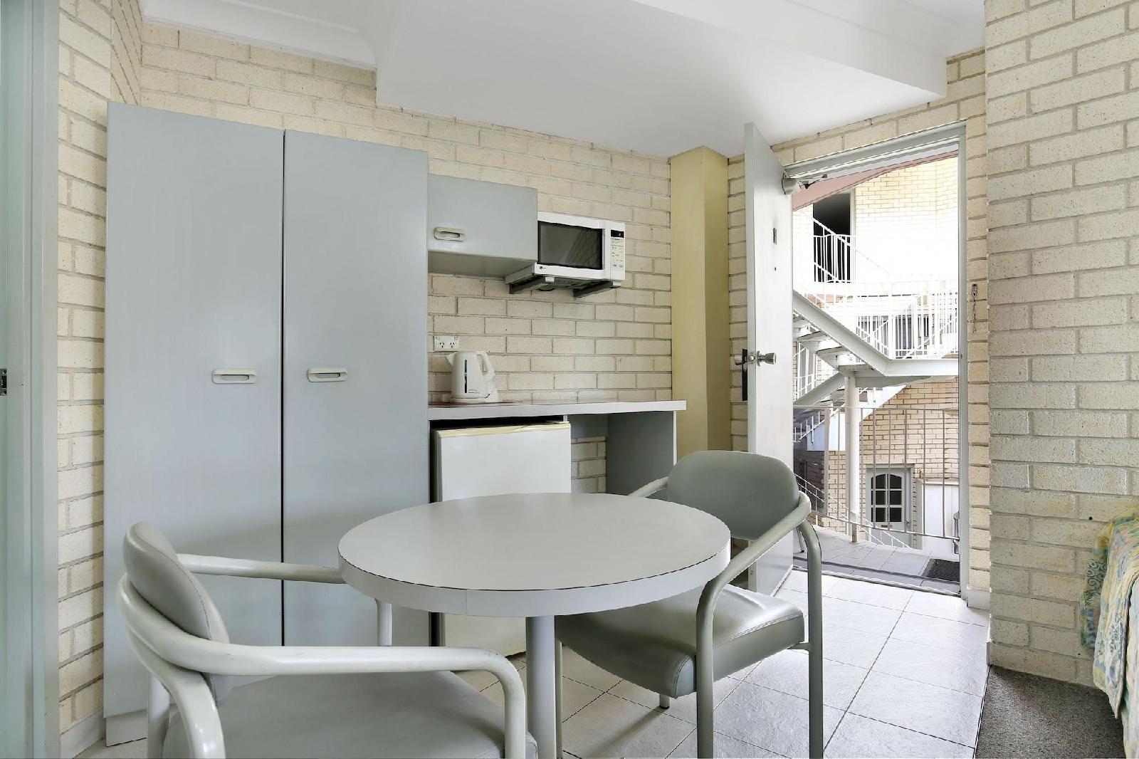 Beach Park Motor Inn